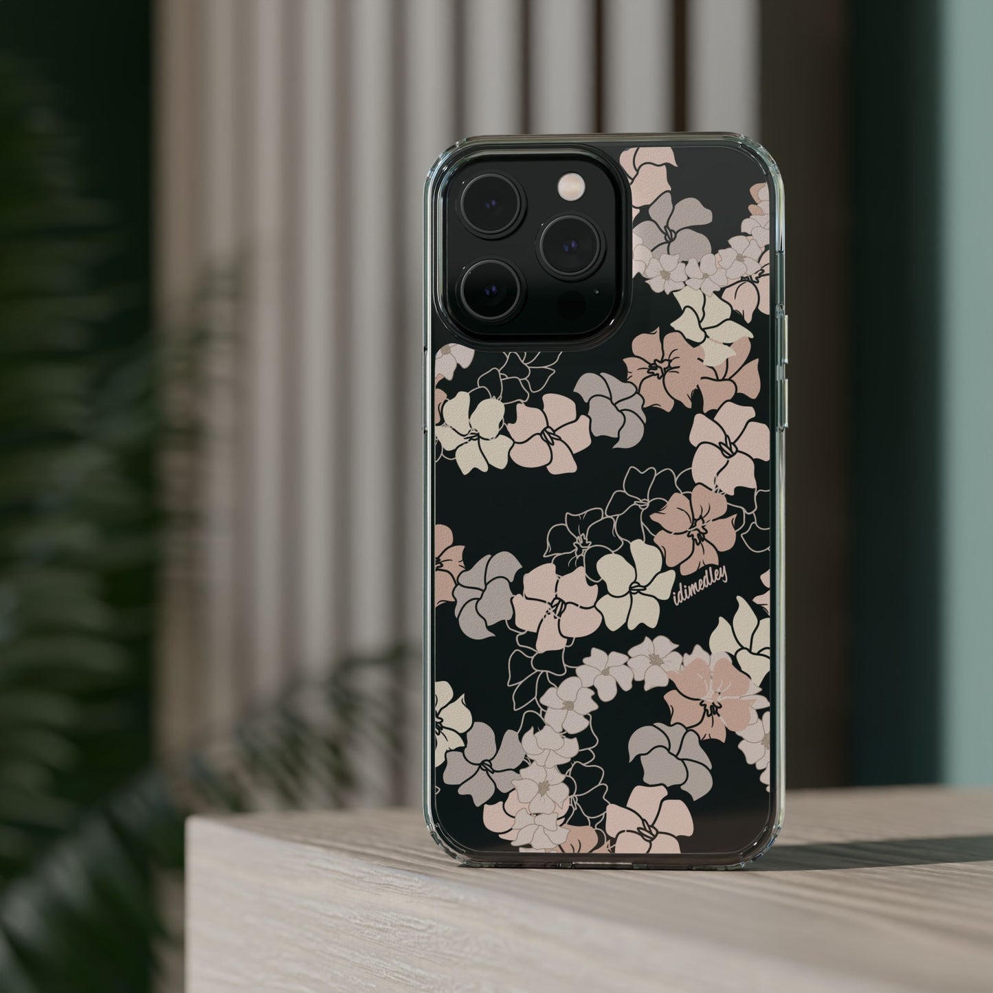 Puakenikeni En Face Flower Leis (Peachy Pinks) CLEAR Case