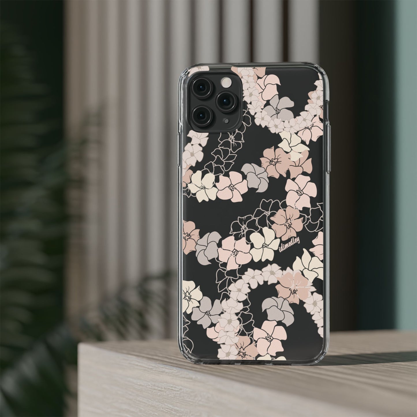 Puakenikeni En Face Flower Leis (Peachy Pinks) CLEAR Case