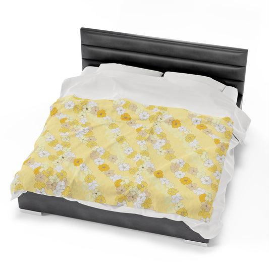 Velveteen Blanket- Puakenikeni En Face Flower Leis (Yellow)