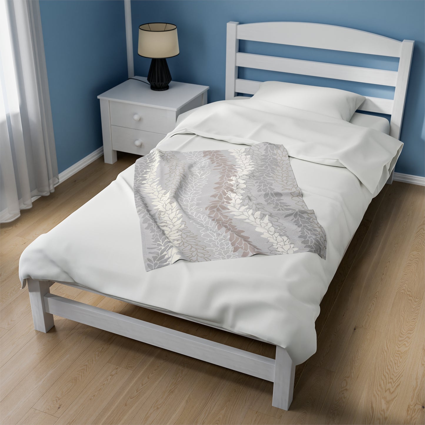 Velveteen Blanket- White Ginger Kisses (Gray)