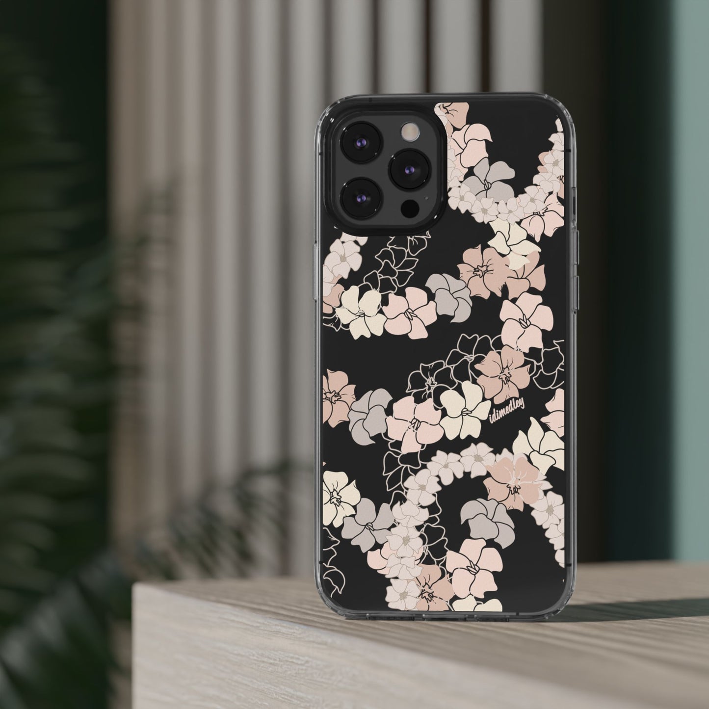 Puakenikeni En Face Flower Leis (Peachy Pinks) CLEAR Case