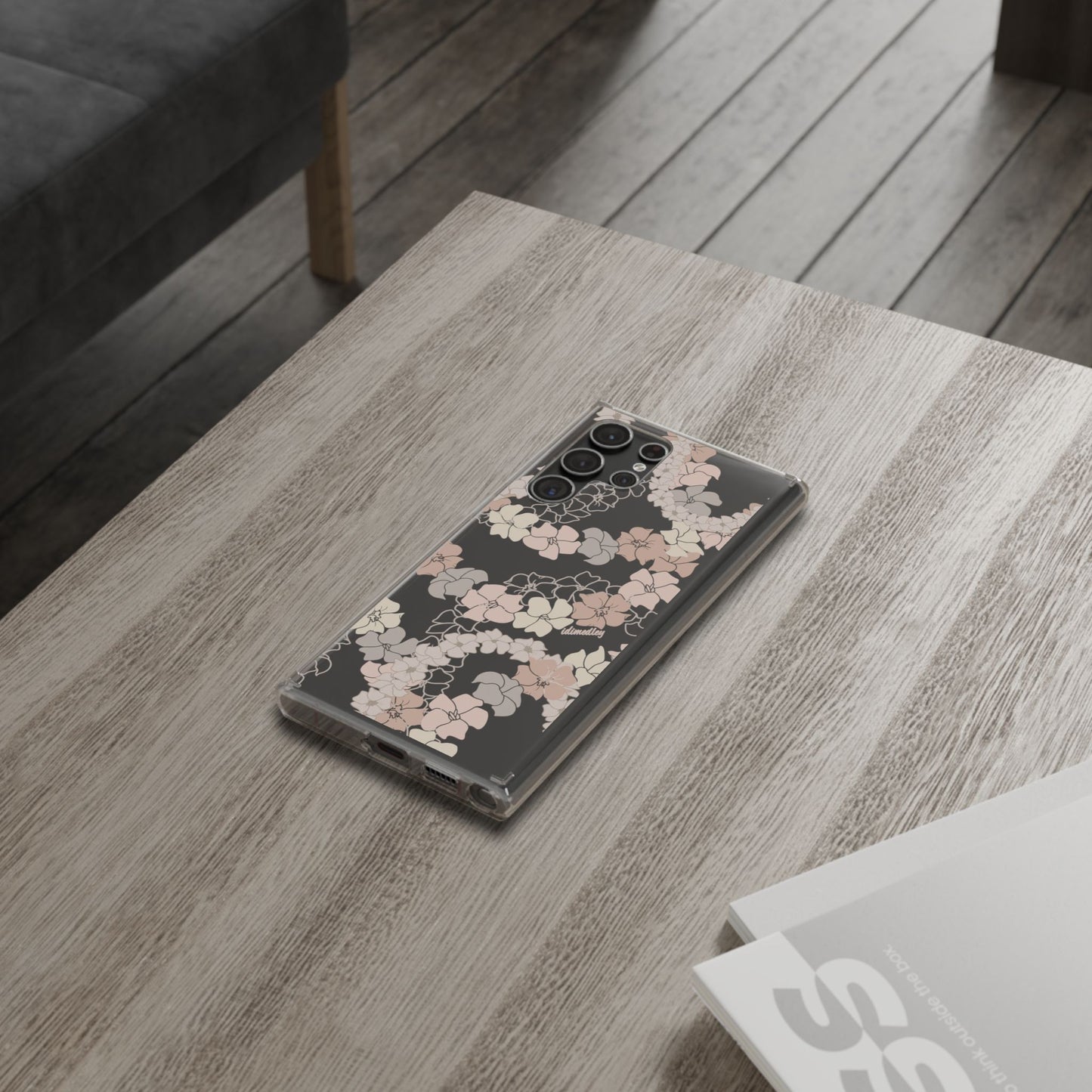 Puakenikeni En Face Flower Leis (Peachy Pinks) CLEAR Case