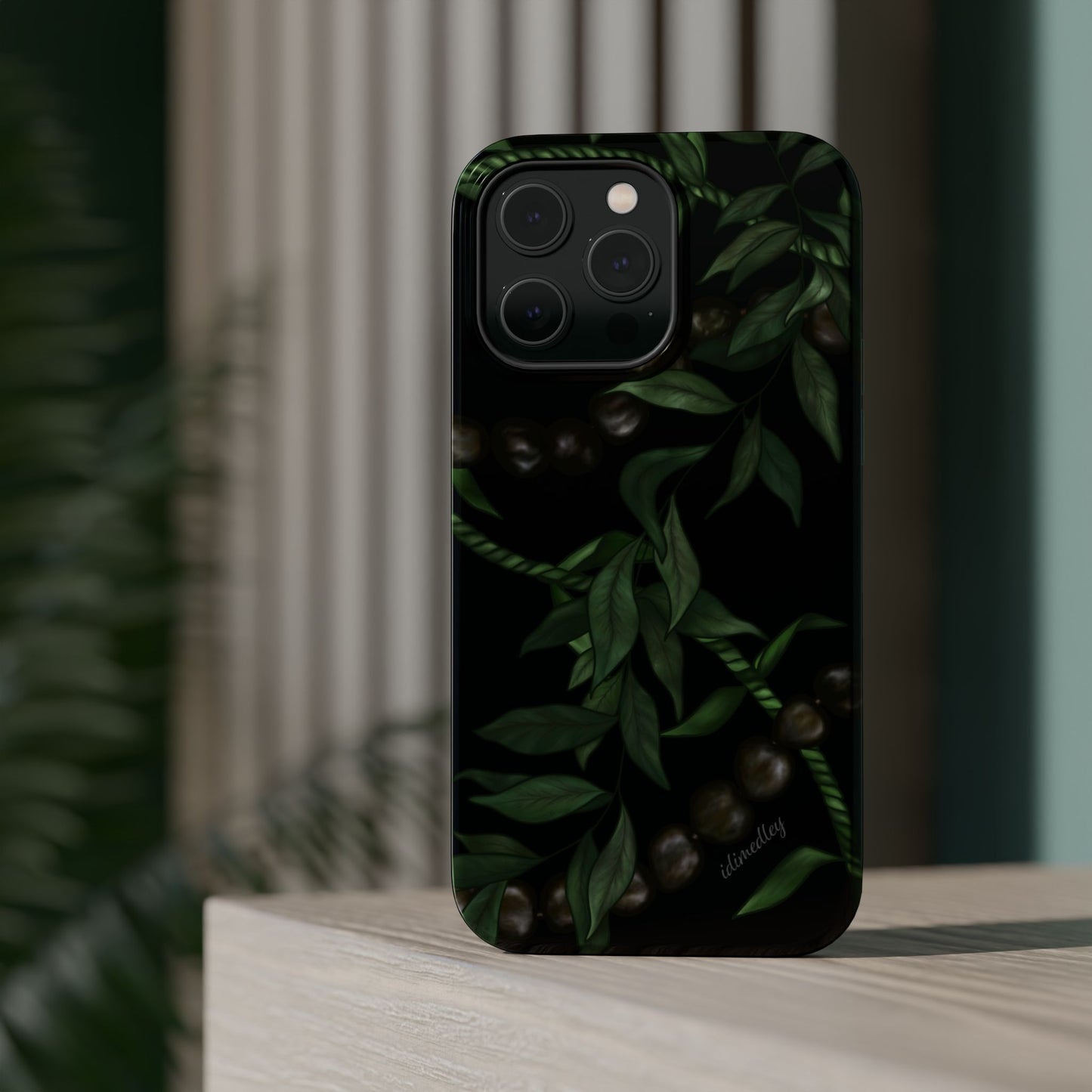 Kukui Nut, Maile, Ti Leaf Lei (Black), MAGSAFE