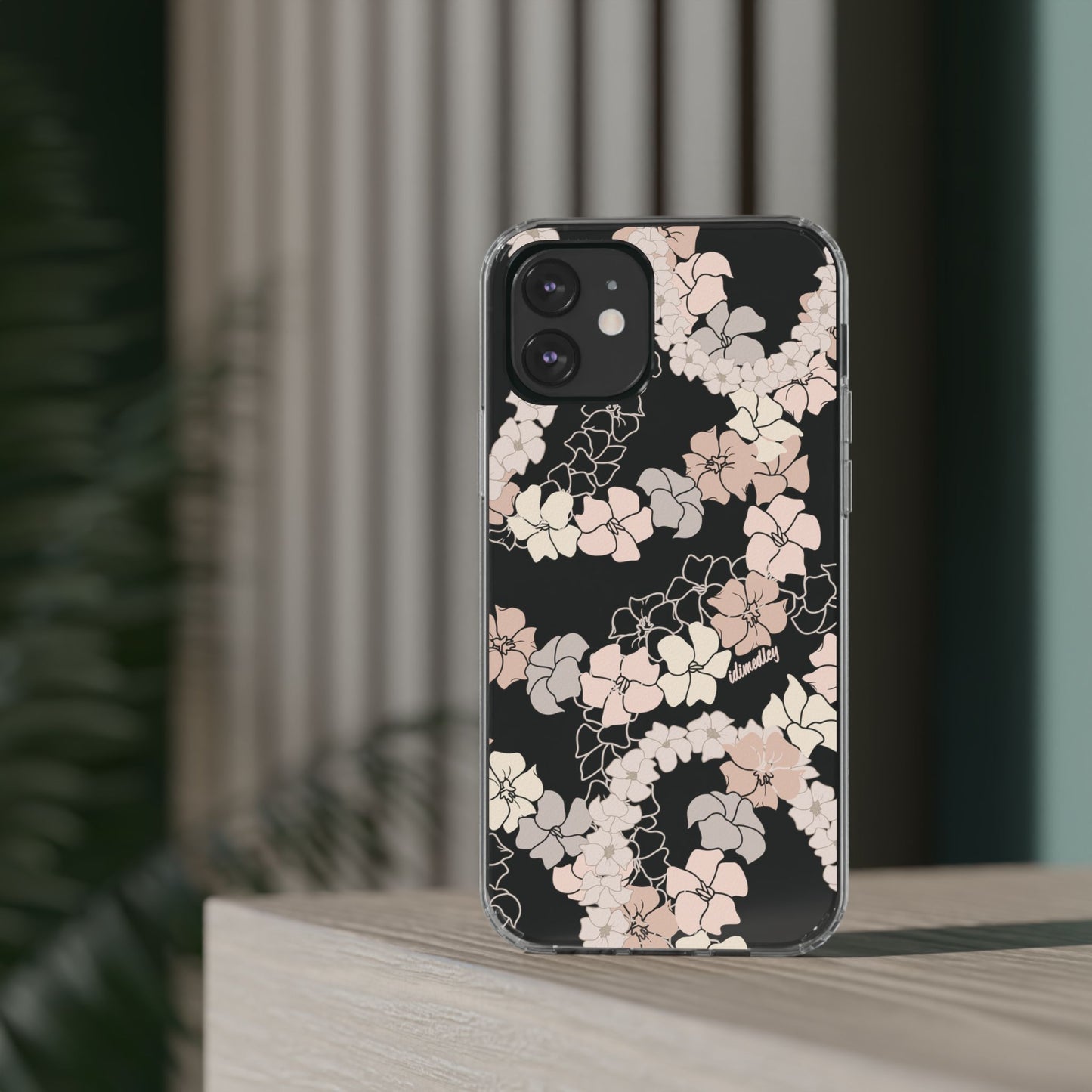 Puakenikeni En Face Flower Leis (Peachy Pinks) CLEAR Case