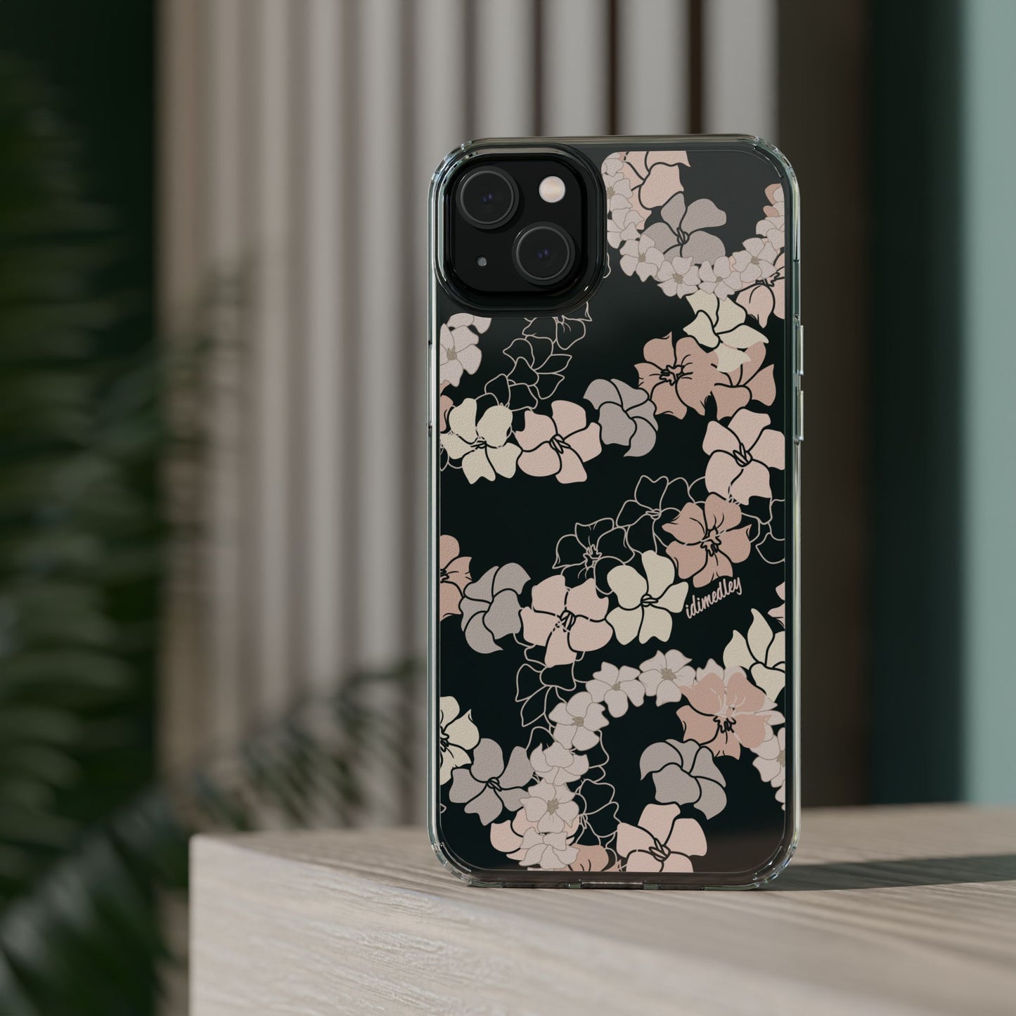 Puakenikeni En Face Flower Leis (Peachy Pinks) CLEAR Case