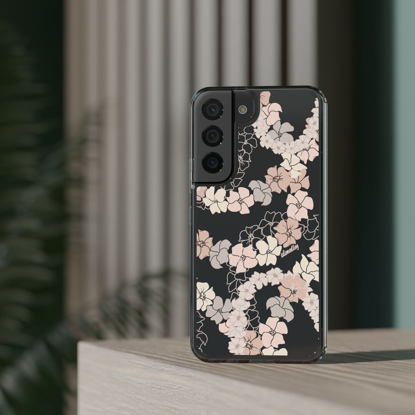Puakenikeni En Face Flower Leis (Peachy Pinks) CLEAR Case