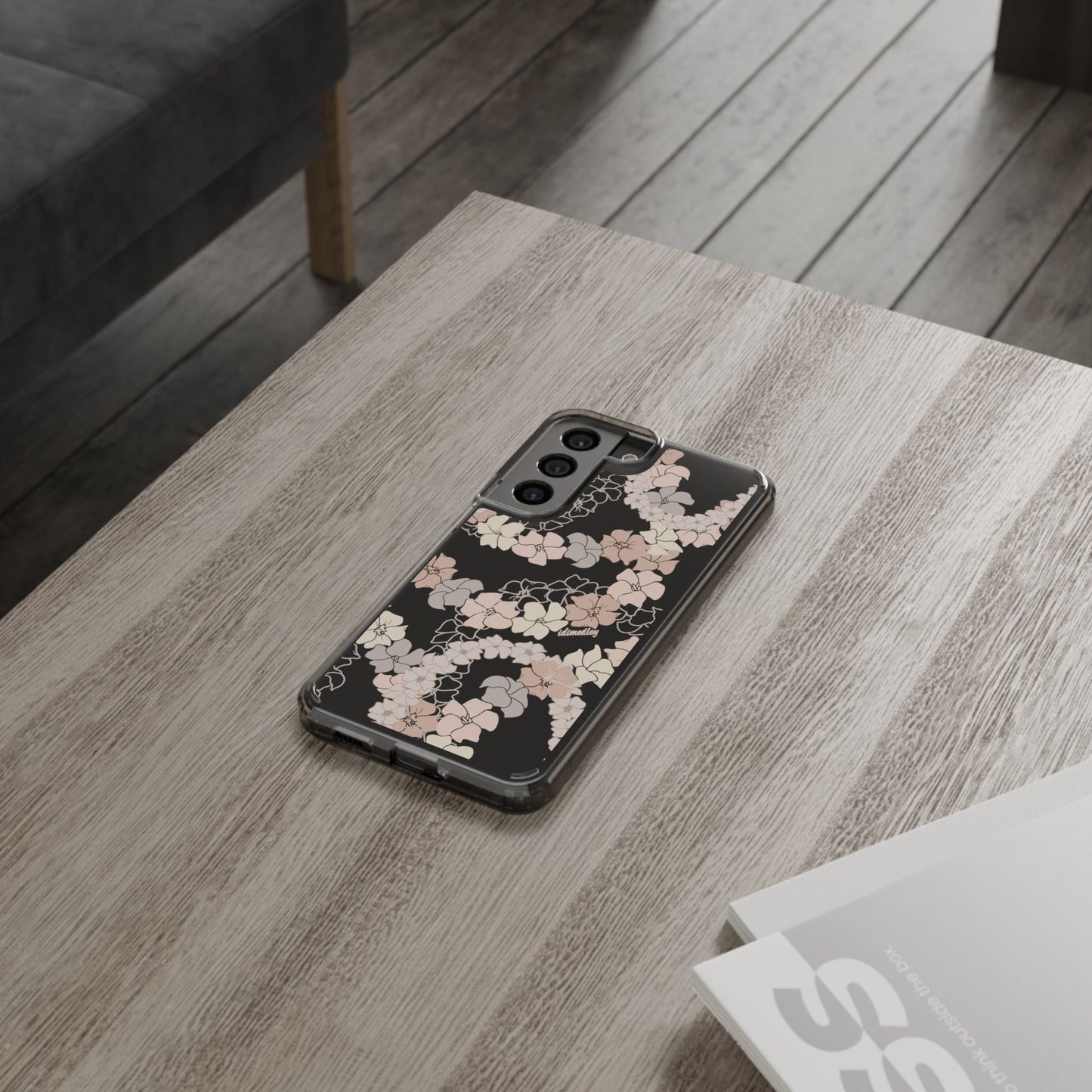 Puakenikeni En Face Flower Leis (Peachy Pinks) CLEAR Case
