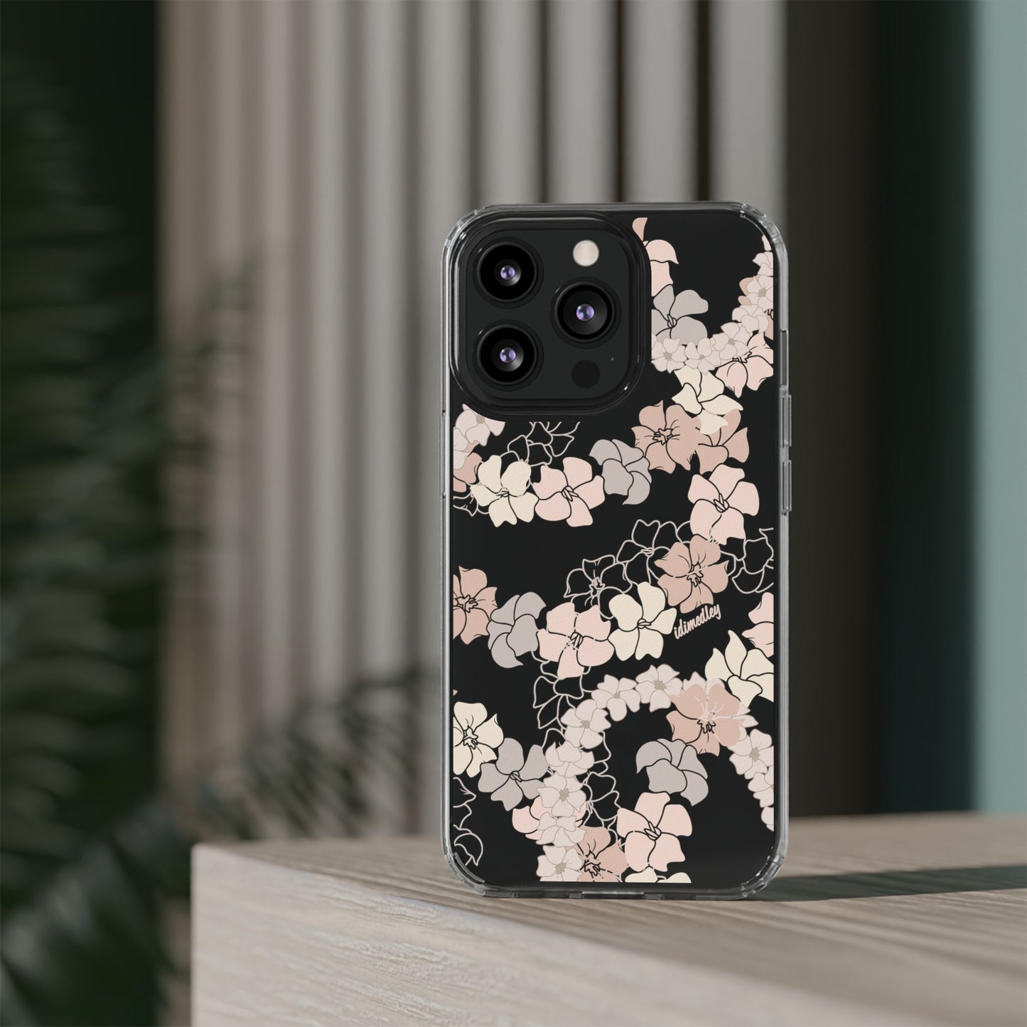Puakenikeni En Face Flower Leis (Peachy Pinks) CLEAR Case