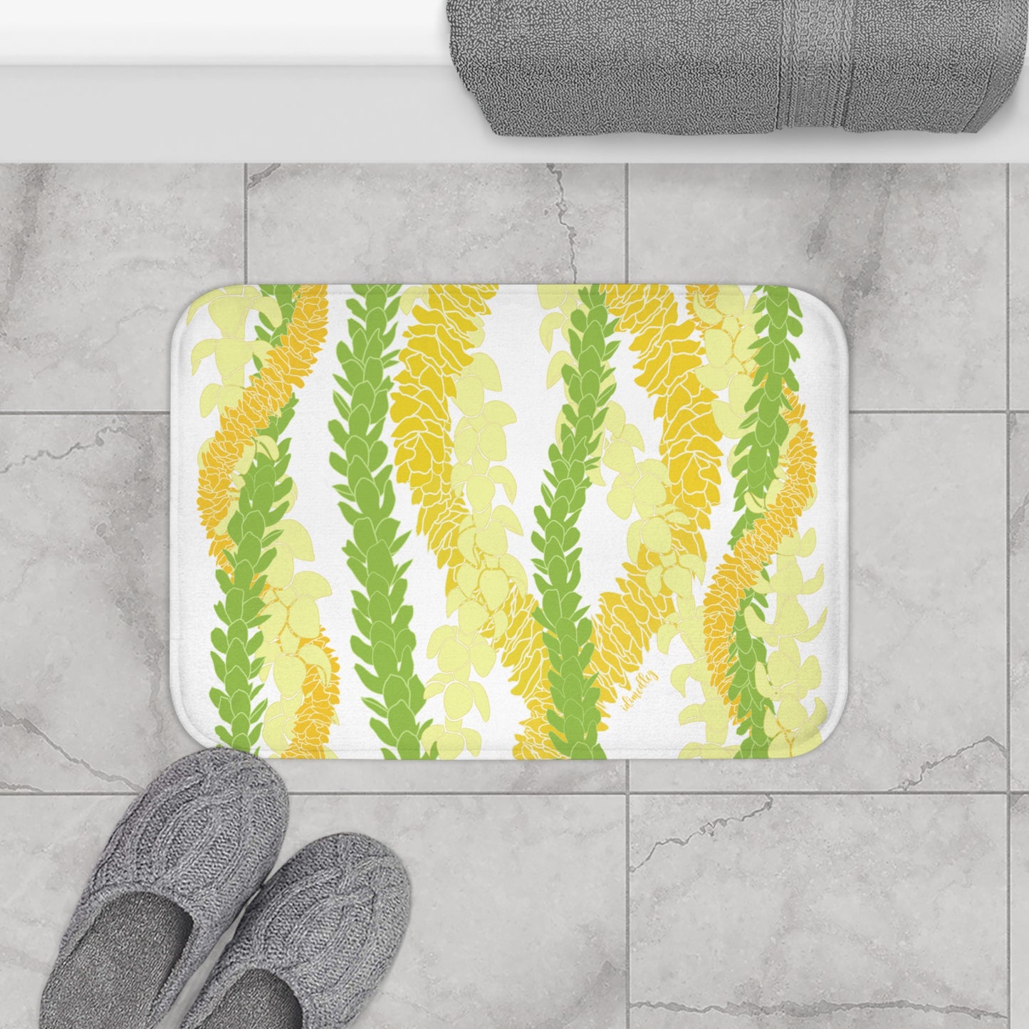 Bath Mat- Triple Strand Ilima, Pakalana and Puakenikeni Lei (White)