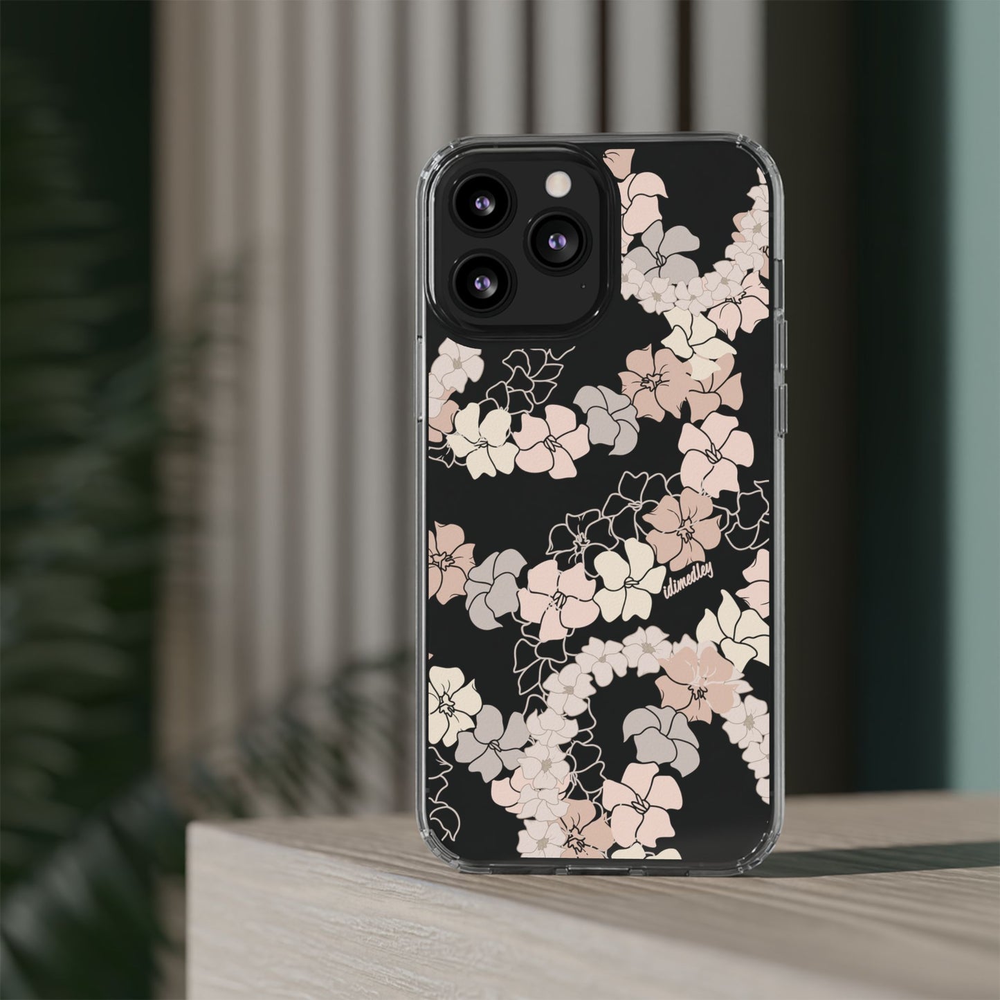 Puakenikeni En Face Flower Leis (Peachy Pinks) CLEAR Case
