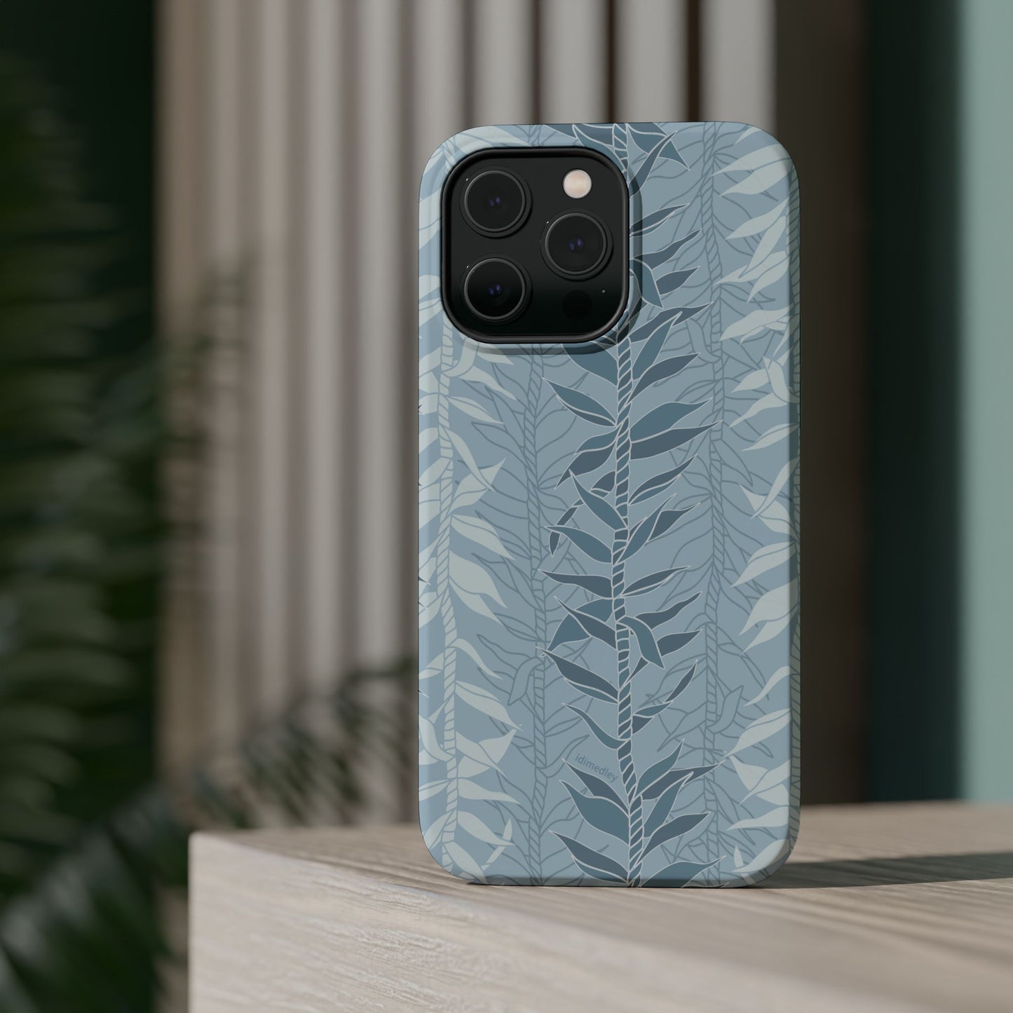 Ti Leaf Lucky Lei (Steel Blue), MAGSAFE