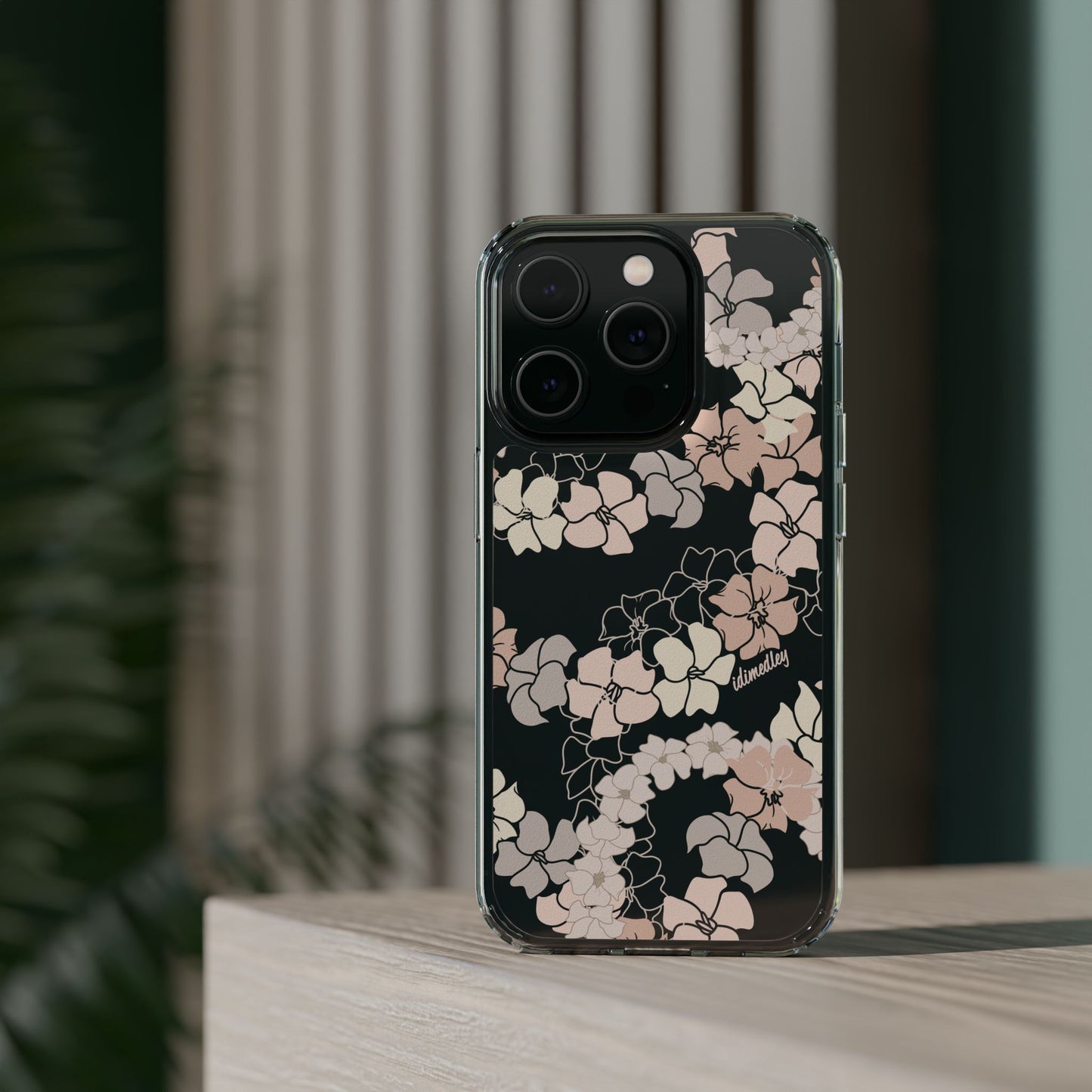 Puakenikeni En Face Flower Leis (Peachy Pinks) CLEAR Case