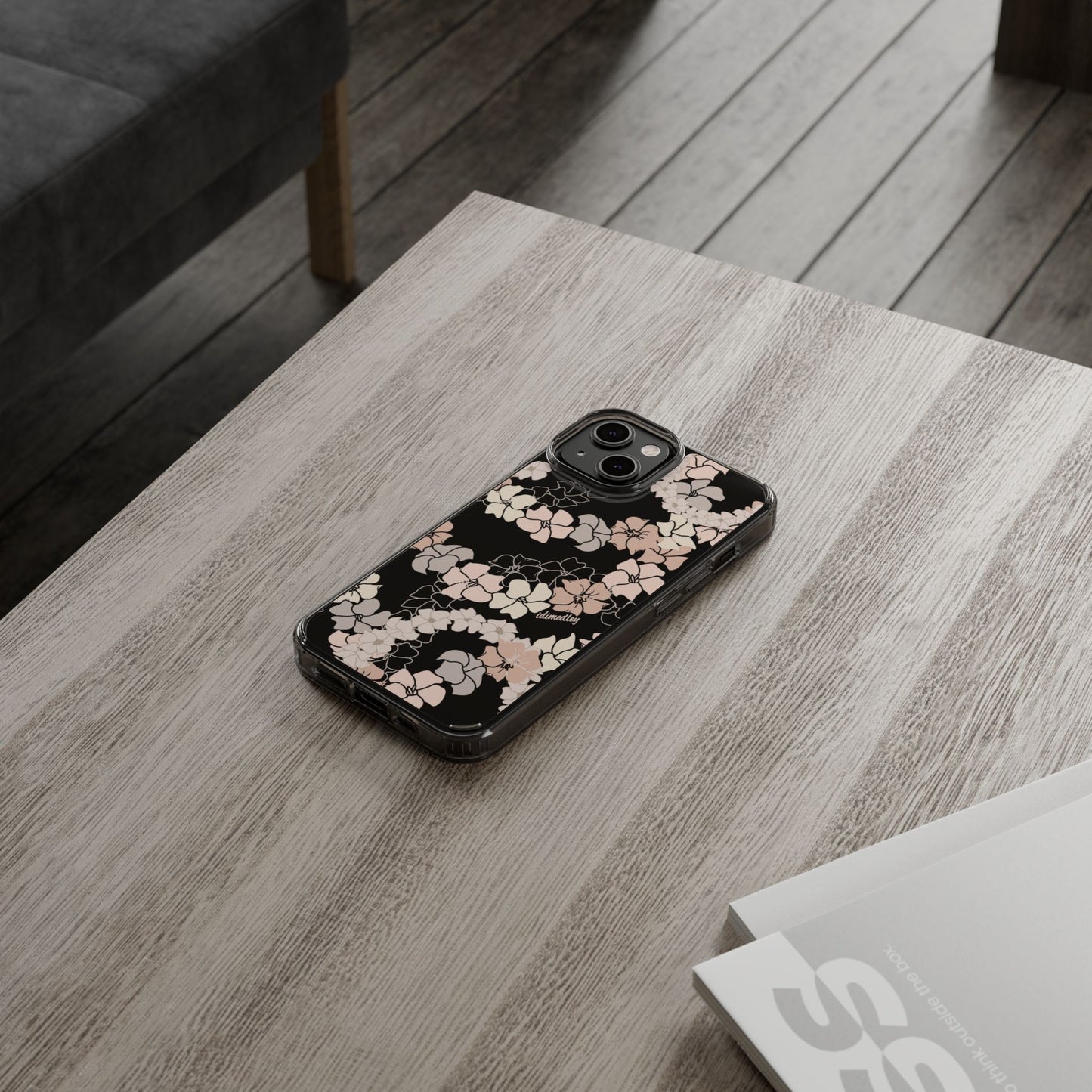 Puakenikeni En Face Flower Leis (Peachy Pinks) CLEAR Case