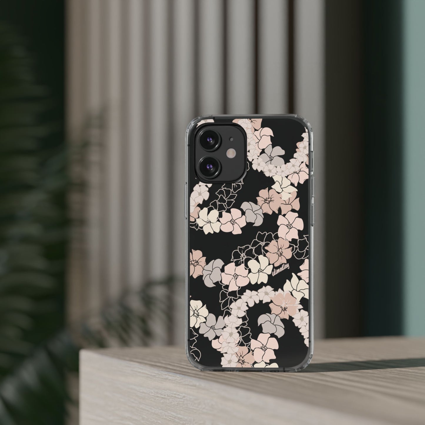 Puakenikeni En Face Flower Leis (Peachy Pinks) CLEAR Case