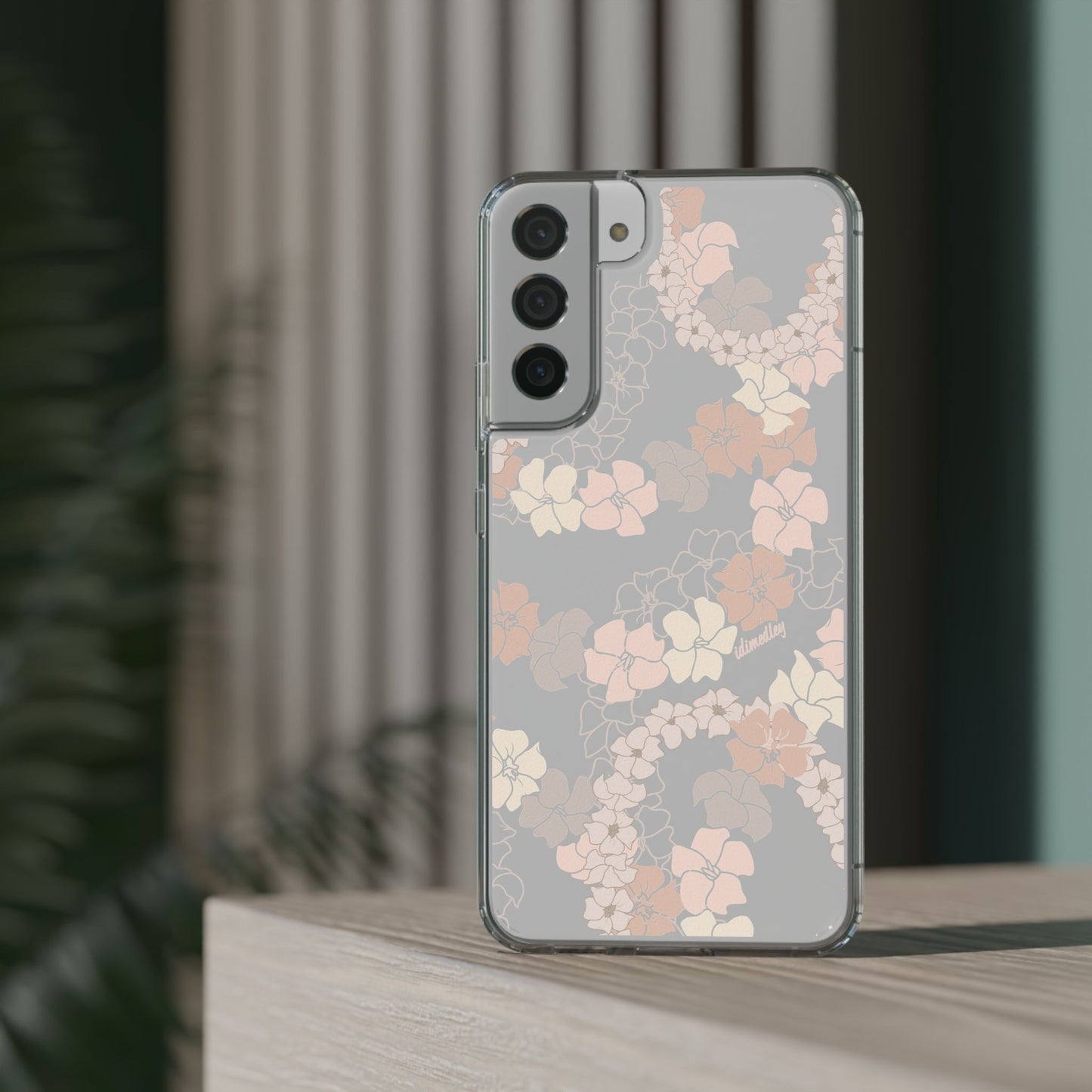 Puakenikeni En Face Flower Leis (Peachy Pinks) CLEAR Case