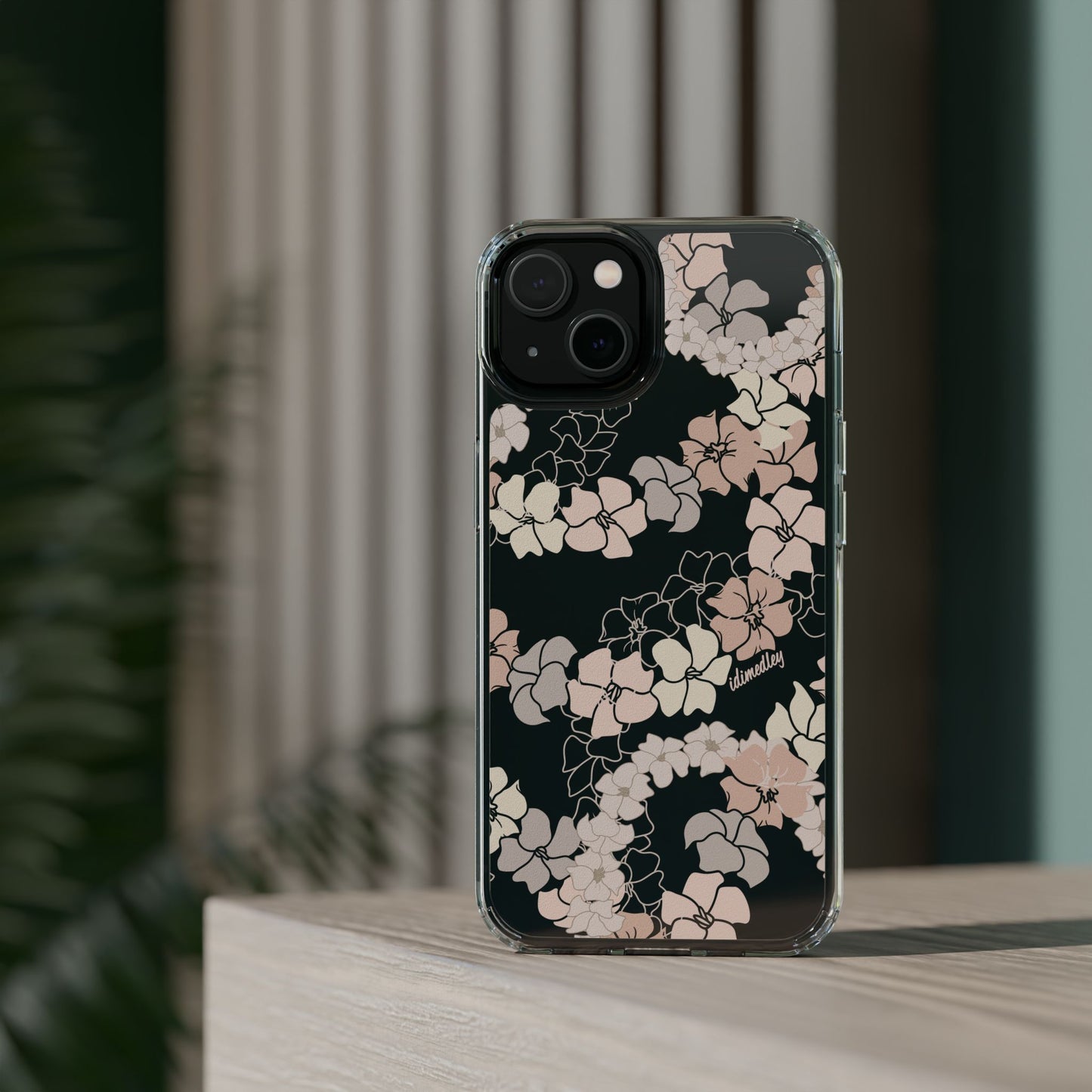 Puakenikeni En Face Flower Leis (Peachy Pinks) CLEAR Case