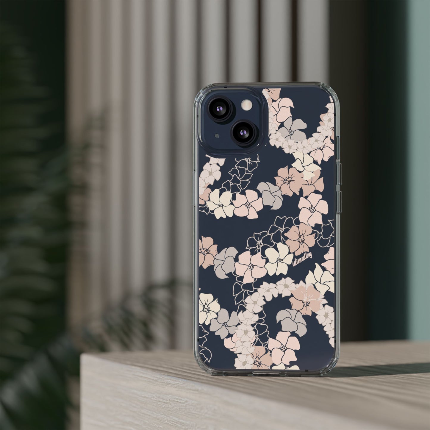 Puakenikeni En Face Flower Leis (Peachy Pinks) CLEAR Case