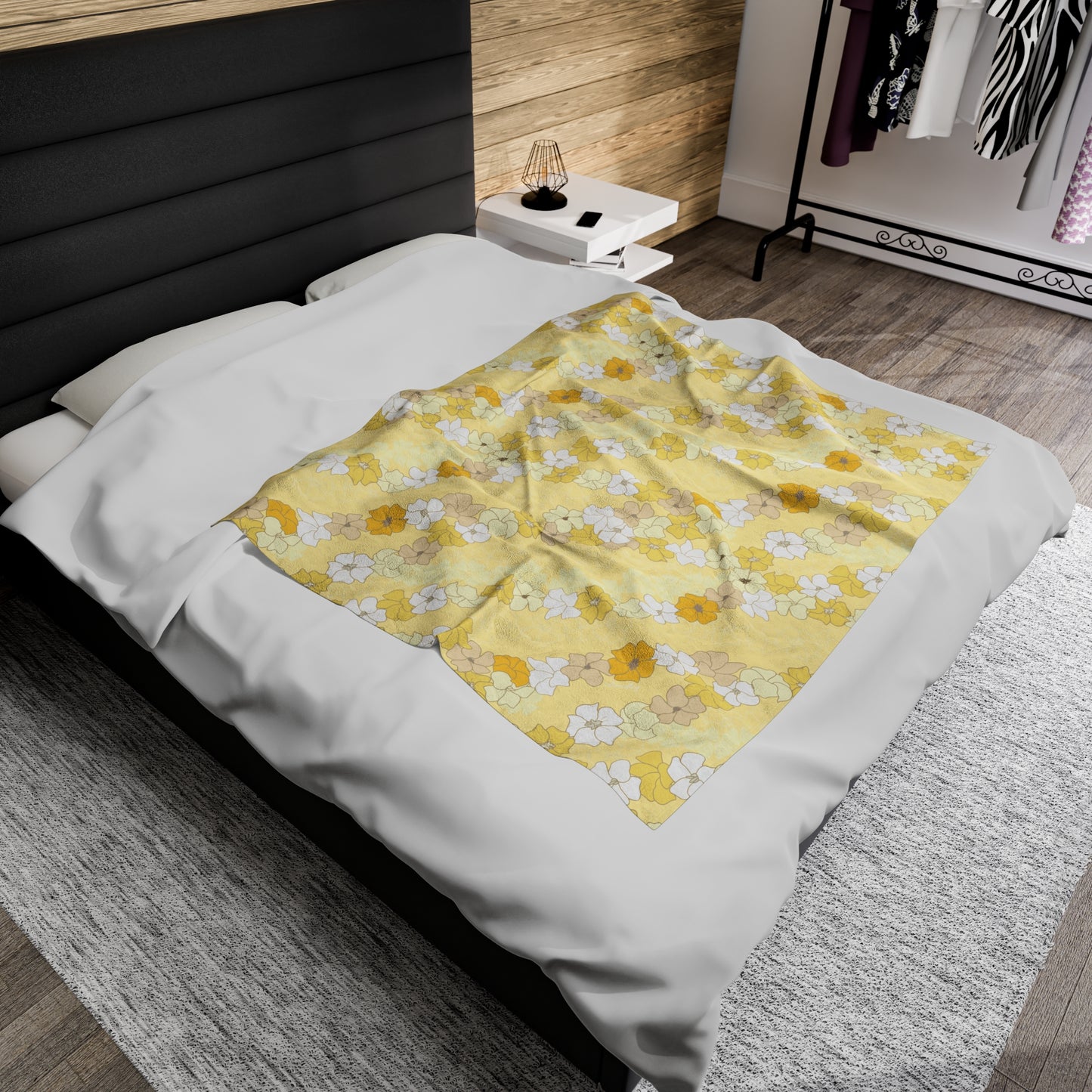 Velveteen Blanket- Puakenikeni En Face Flower Leis (Yellow)