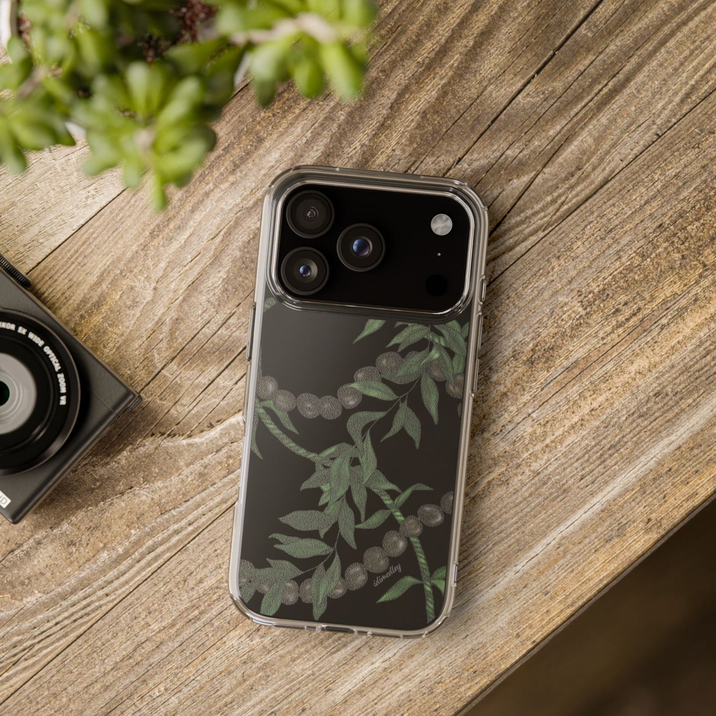 Kukui Nut, Maile and Ti Leaf Lei CLEAR Case