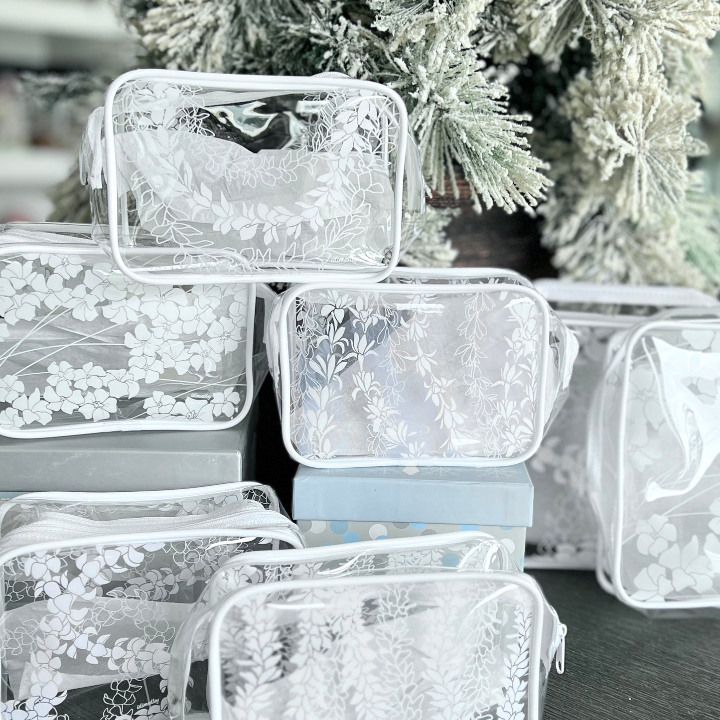 Puakenikeni En Face Flowers Clear Pouch