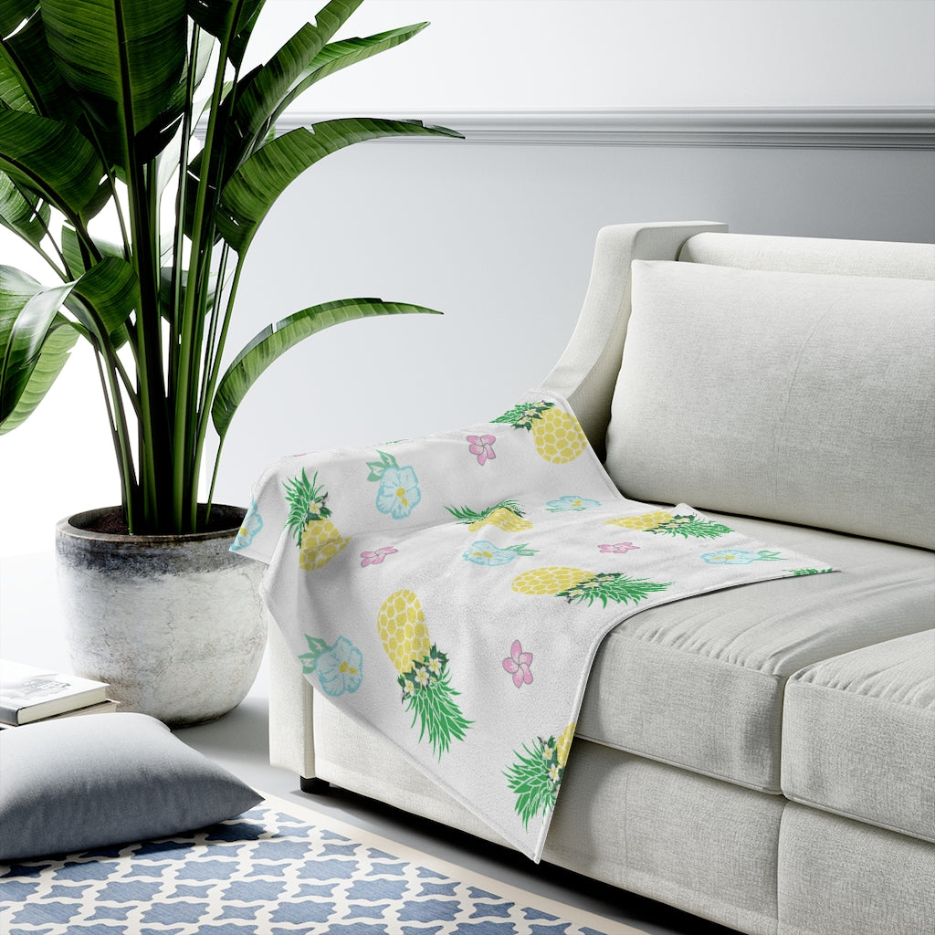 Velveteen Blanket- Pineapple Party