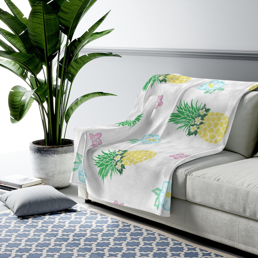 Velveteen Blanket- Pineapple Party