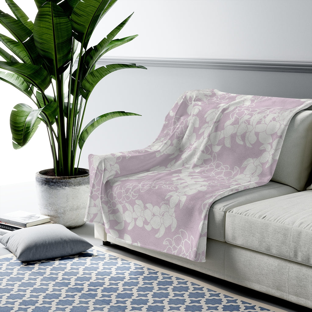 Velveteen Blanket- Puakenikeni Curvilinear Lei (Pinkish Periwinkle)