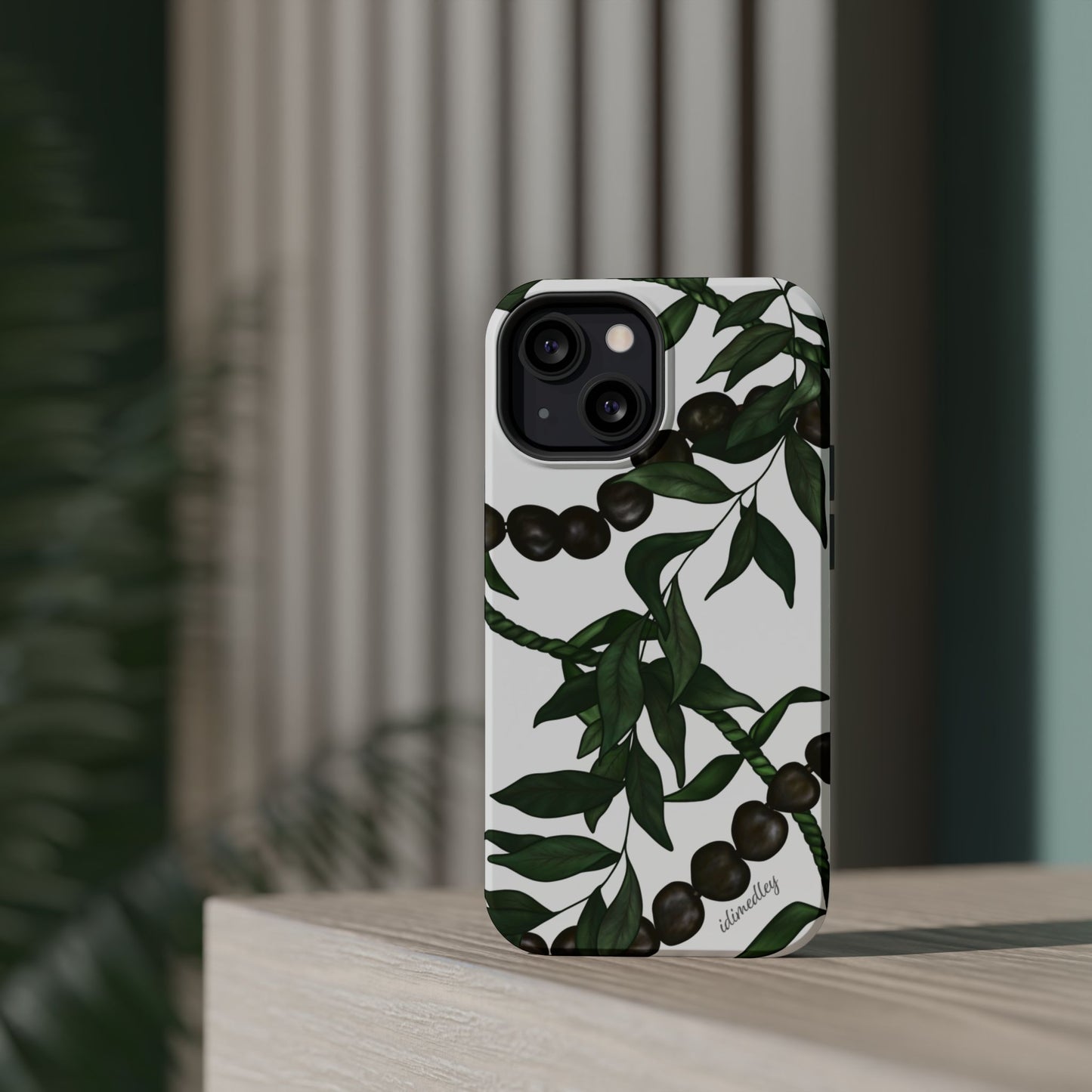 Kukui Nut, Maile, Ti Leaf Lei (White), MagSafe