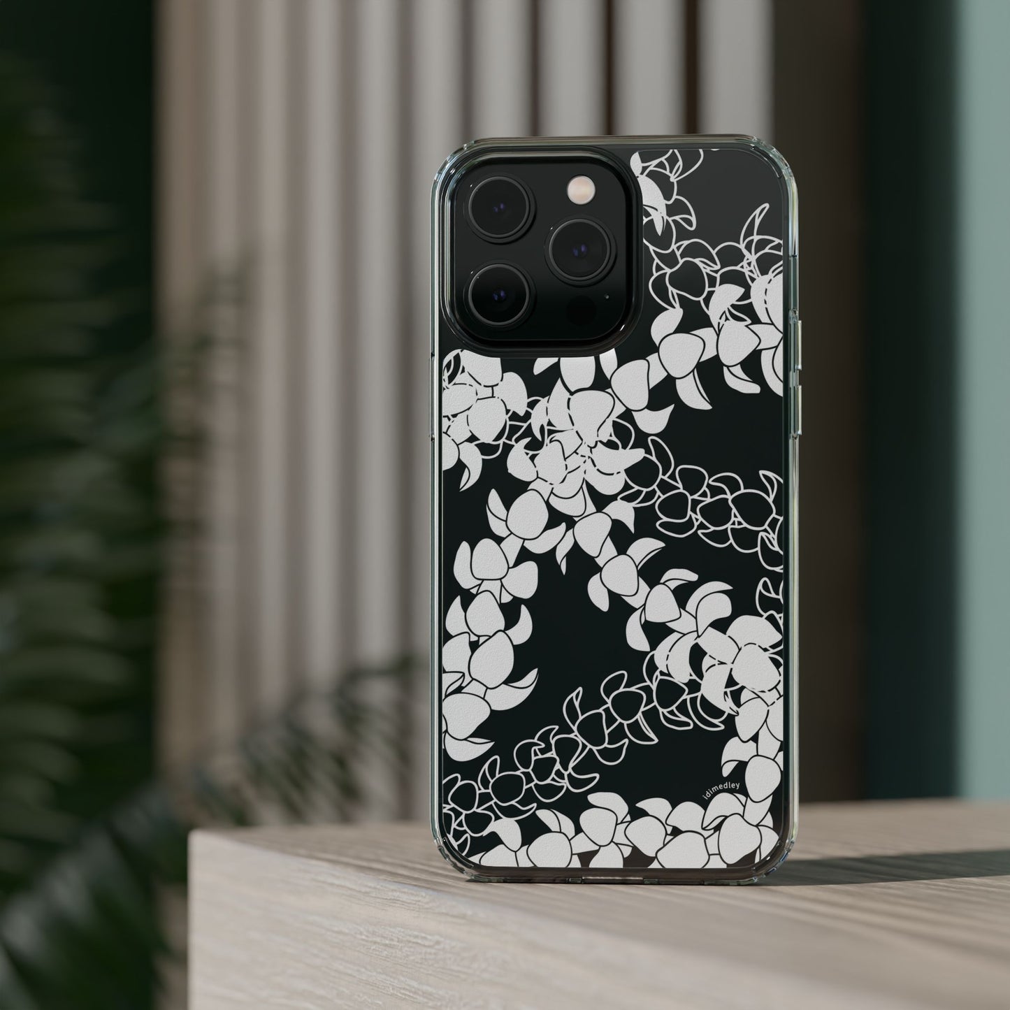 Puakenikeni Curvilinear Lei CLEAR Phone Case