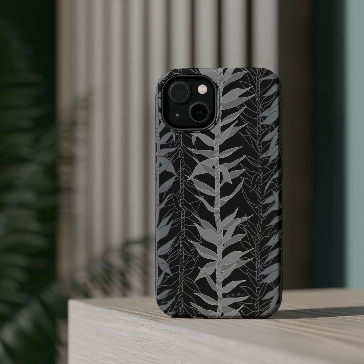 Ti Leaf Lucky Lei (Shadows), MAGSAFE