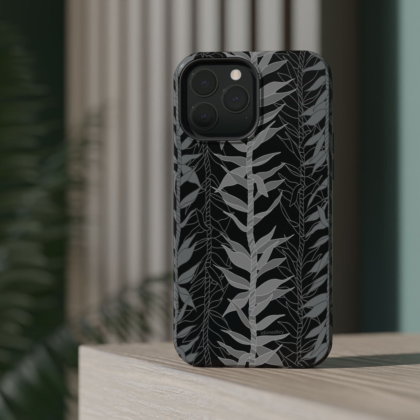 Ti Leaf Lucky Lei (Shadows), MAGSAFE