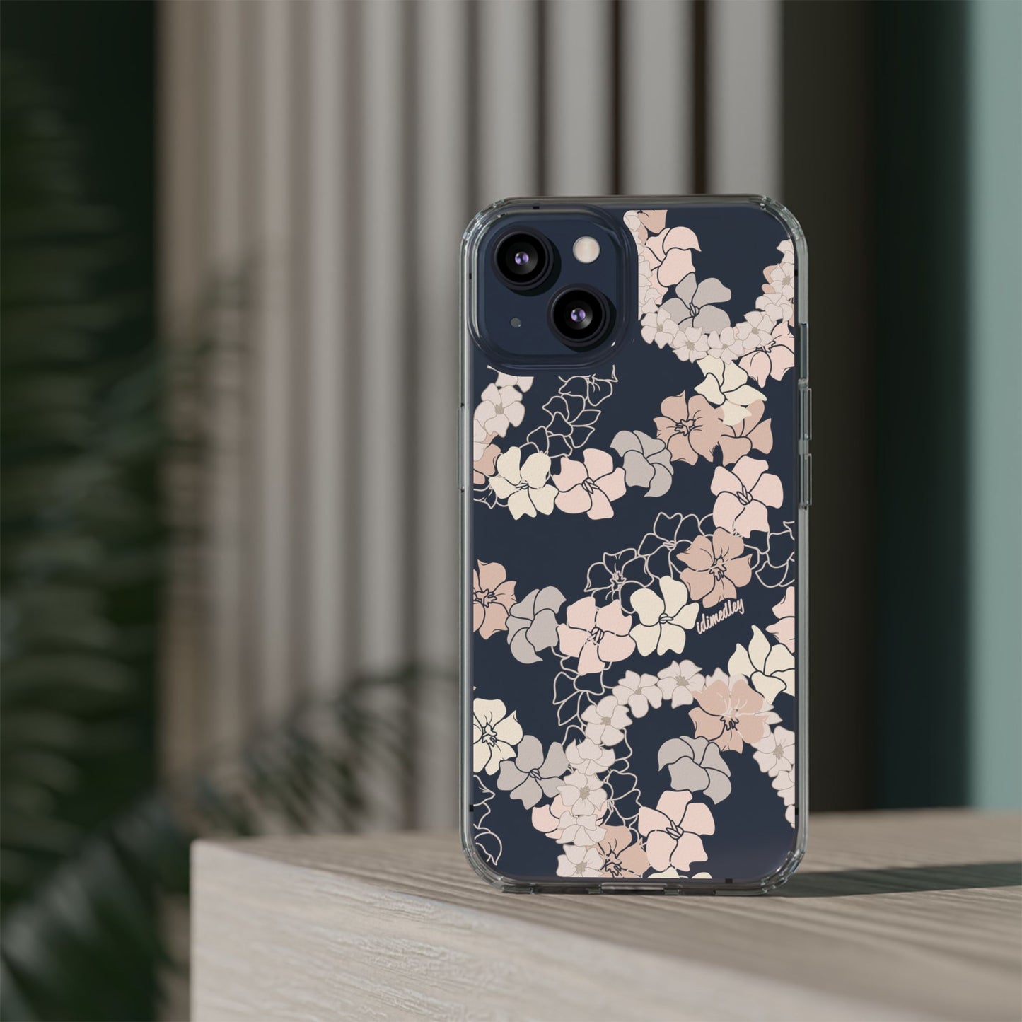 Puakenikeni En Face Flower Leis (Peachy Pinks) CLEAR Case