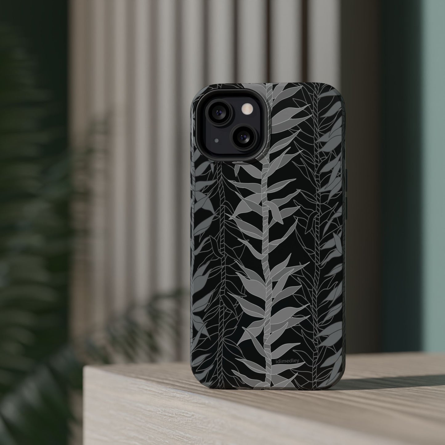 Ti Leaf Lucky Lei (Shadows), MAGSAFE