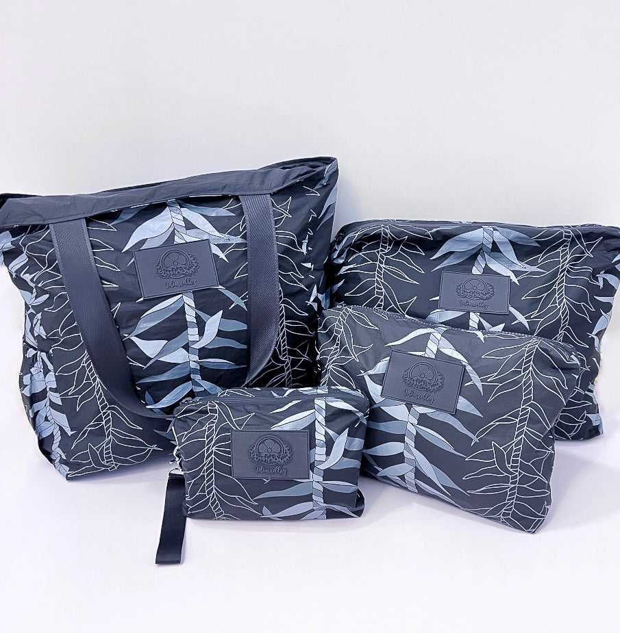 Ti_leaf_lei_tyvek_tote_bag_and_matching_small_medium_and_large_accessory_pouches